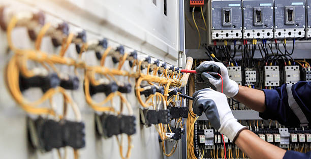 Professional Electrician technician working in Castaic, CA